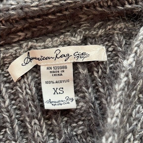 American Rag Cie gray off shoulder sweater tunic - Picture 6 of 12